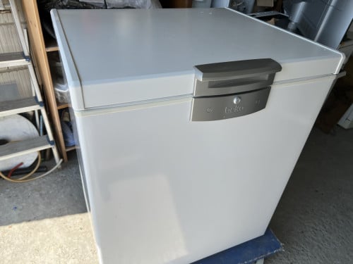 Als nieuwe vrieskist vriezer H92 x B76 x D72 cm. 230 liter Klasse A+