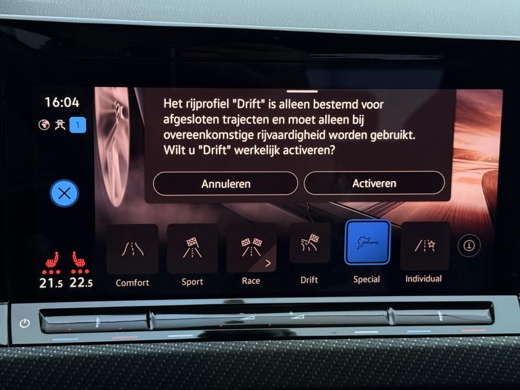 Volkswagen Golf 2.0 tsi r 4motion | pano | harman / kardon | stage 1+ 380pk