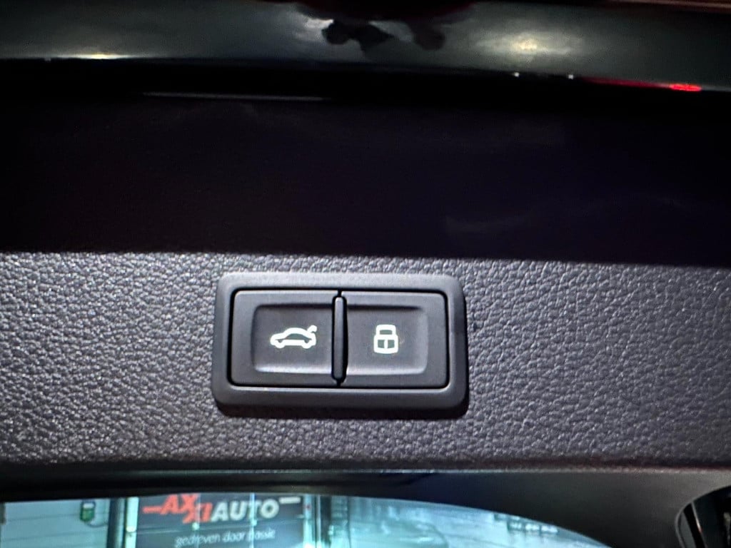 Audi Q2 35 tfsi business edition *navi*led*leer*trekhaak*