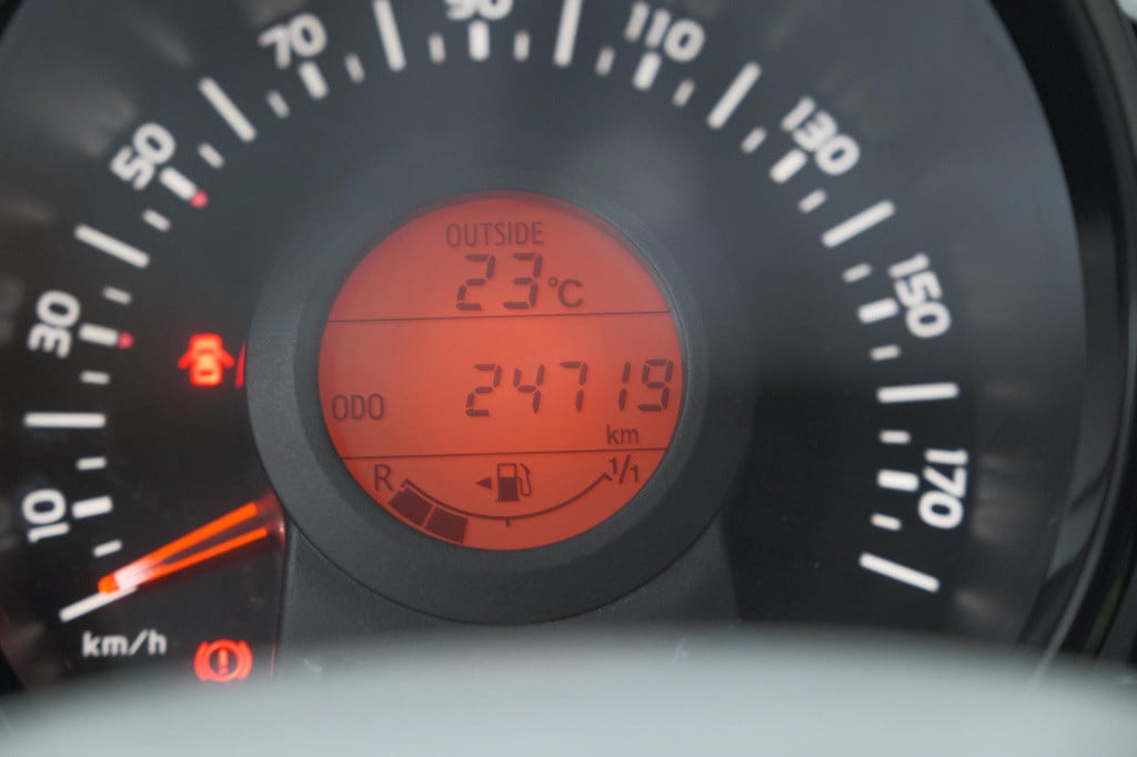 Peugeot 108 1.0 e-vti collection top! | elektrisch vouwdak | apple carplay 