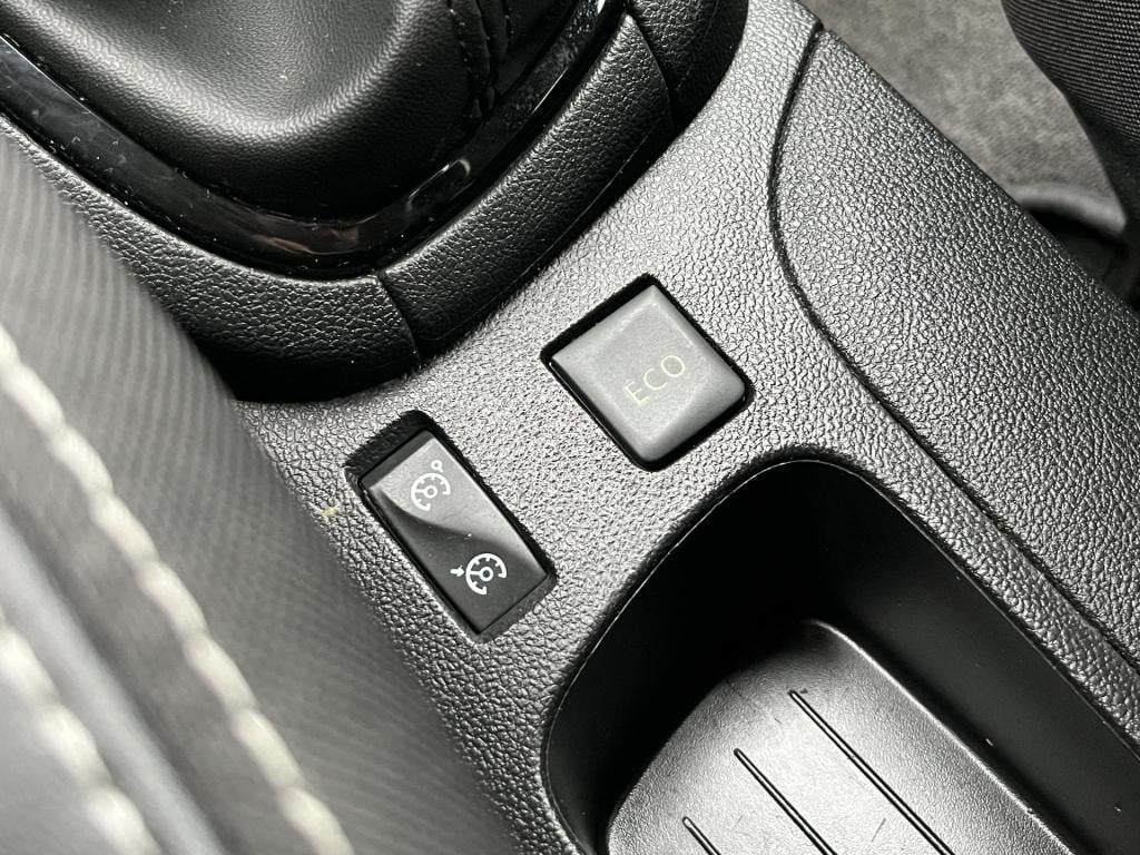 Renault Clio estate 0.9 tce intens | cruise control | airco | navigatie | p