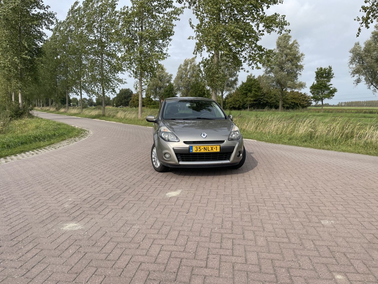 Renault Clio 1.2 Collection | 2010 | 120.000 km | €4.000