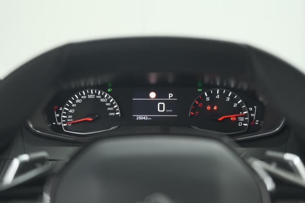 Peugeot 208 puretech 100 eat8 active pack | apple carplay | parkeersensoren