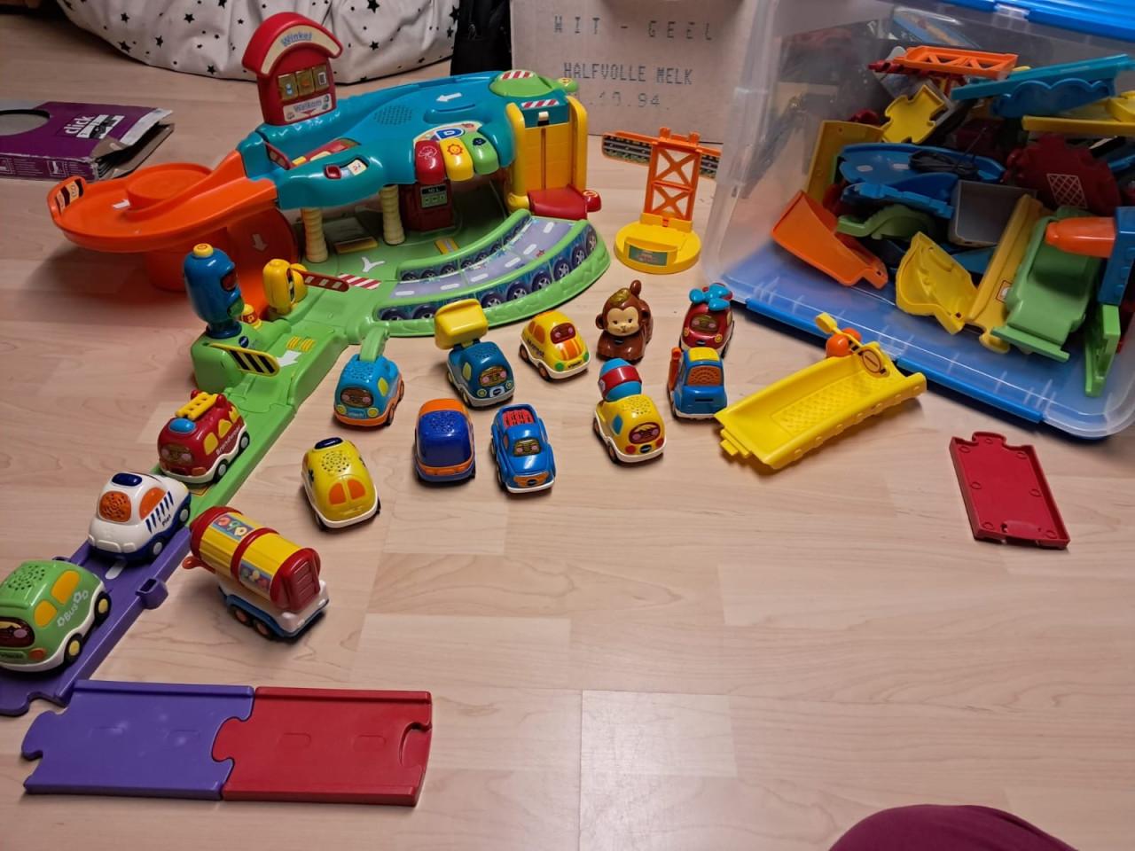Veel VTech Toet Toet te koop!