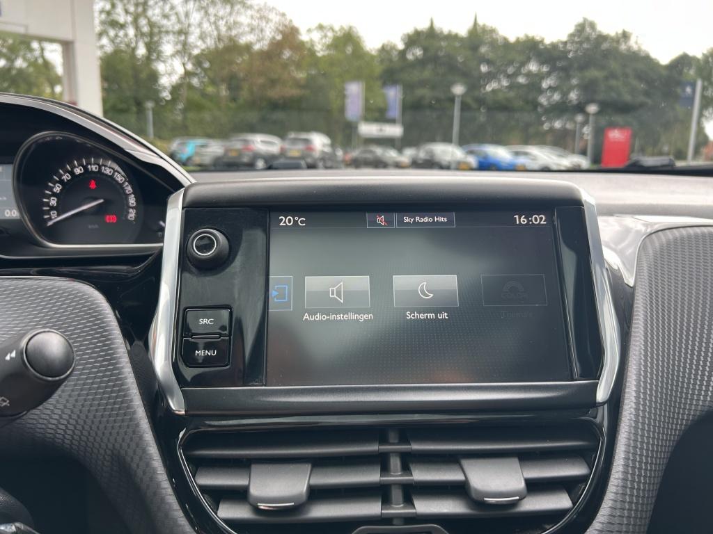 Peugeot 208 1.2 puretech 110pk 5d roland garros apple carplay | navigatie |