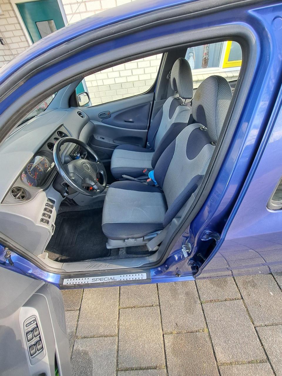 Daihatsu YRV 1.3 AUTOMAAT