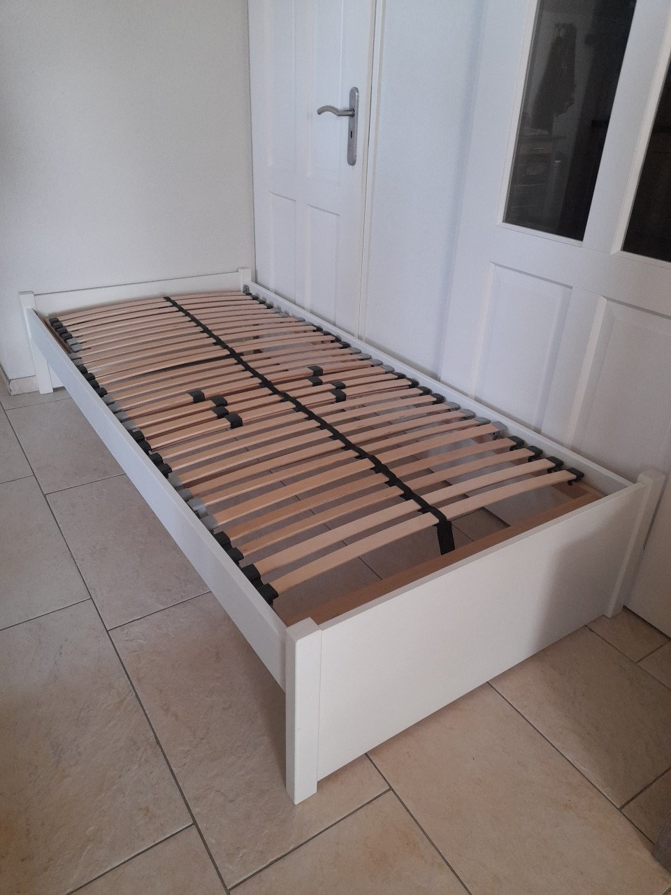 1 persoons bed 90 x 200 (in goede staat )