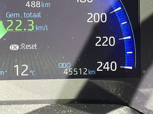 Toyota Corolla 1.8 hybrid comfort | 18" lmv | trekhaak | climate