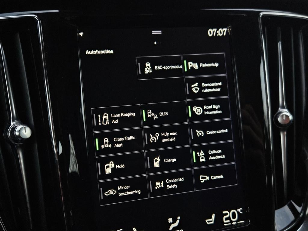 Volvo V60 2.0 t8 twin engine awd inscription | pano | elek. trekhaak