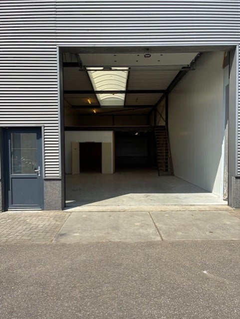 Bedrijfspand Middelburg Hertzweg 7e Arnestein 150m2 + 75m2 vr 337500 euro