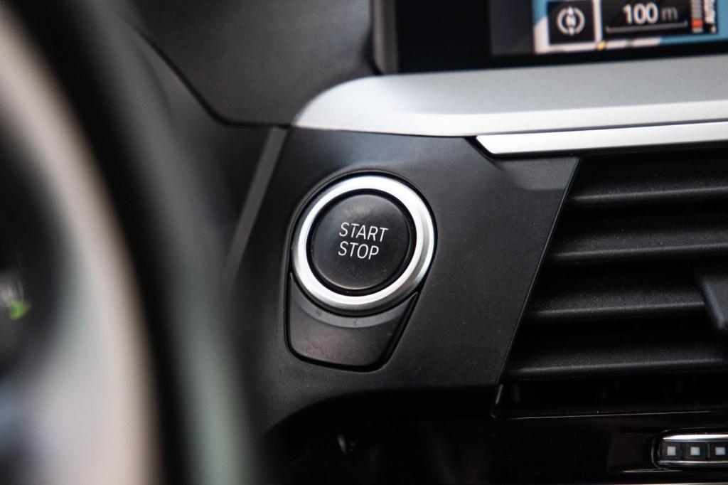 BMW X3 xdrive30e high executive bruin leer / panorama dak / automaat / plug