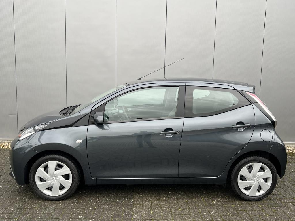 Toyota Aygo 1.0 vvt-i x-play