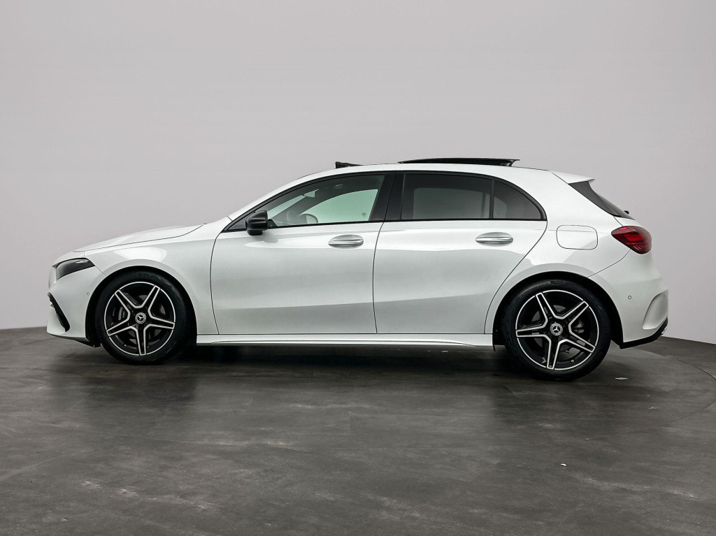 Mercedes-Benz A-Klasse 200 amg premium pano acc sfeer camera