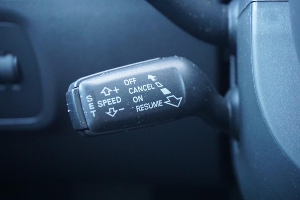 Audi TT roadster 1.8 tfsi airco / carplay / cruise / camera / sport velgen 