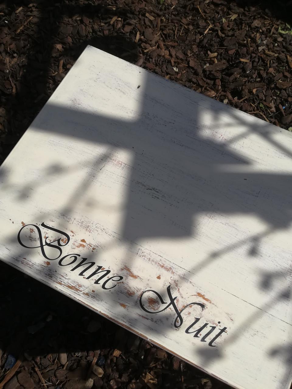 Brocante nachtkastje