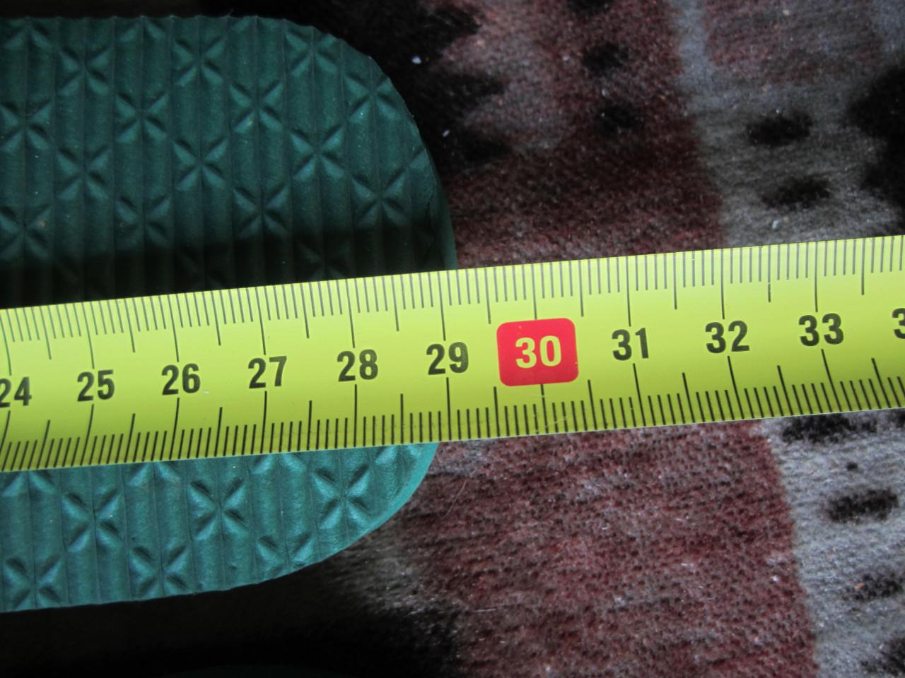 Nieuwe Teenslippers L=29 cm. maat 44/45