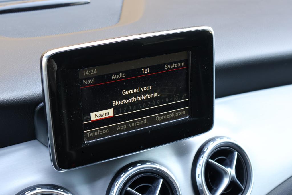 Mercedes-Benz Gla-klasse 200 ambition amg 157 pk i automaat i stoelverwarmi