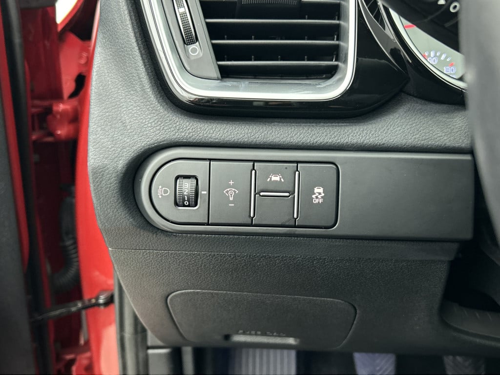 Kia Ceed Sportswagon 1.4 t-gdi dynamicplusline half leder | btw | 140pk!
