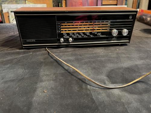 Philips vintage radio