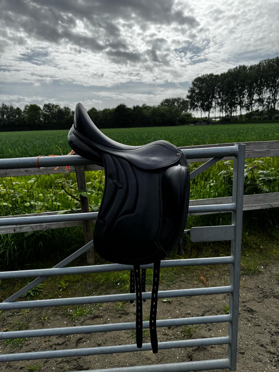 Busse bozen Dressuurzadel 17 inch