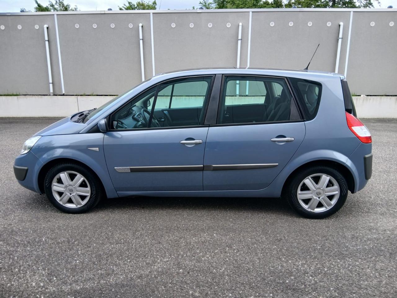 Renault Scénic 1.6-16V Tech Line