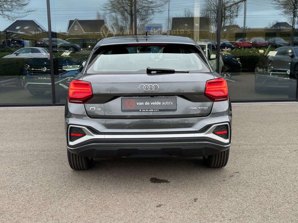 Audi Q2 35 tfsi 150pk s-tronic s-line | led | camera | carplay | elek. acht