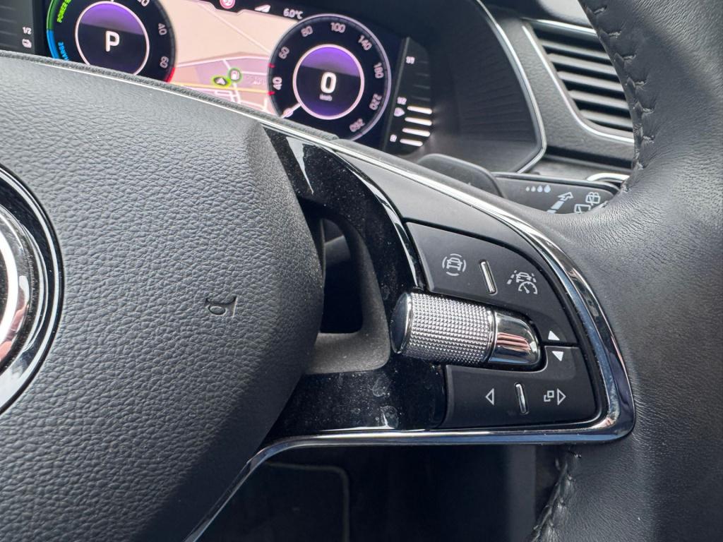 Skoda Superb combi 1.4 tsi iv business edition