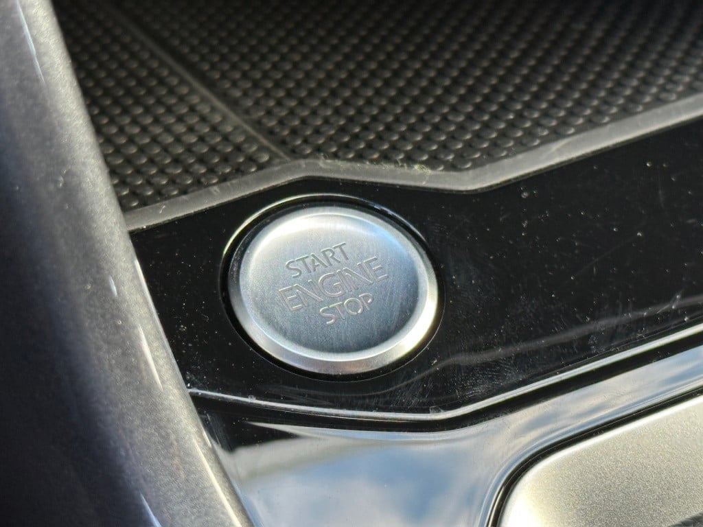Volkswagen T-roc 1.5 tsi 150pk dsg style carplay | camera | keyless | elek.