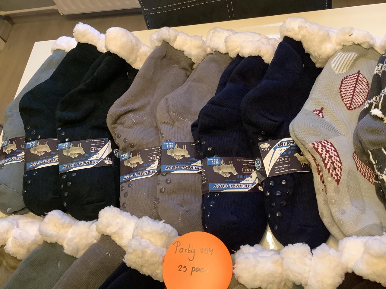 Partij heren en dames fluffy sokken. ( partij 254)
