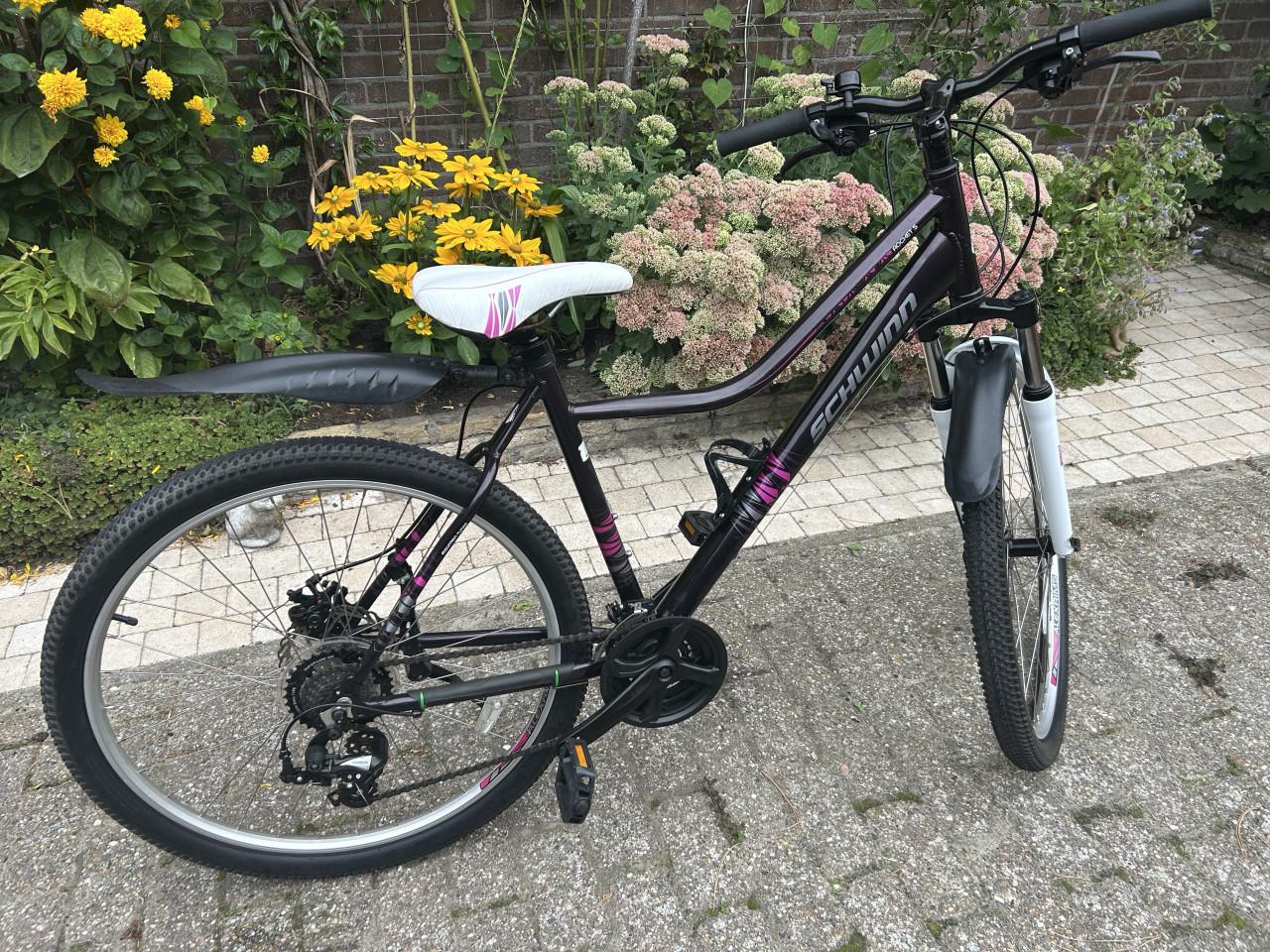 Mountainbike  Schwinn (dames) 26 inch, 21 speed, schijfremmen: zeer mooi.