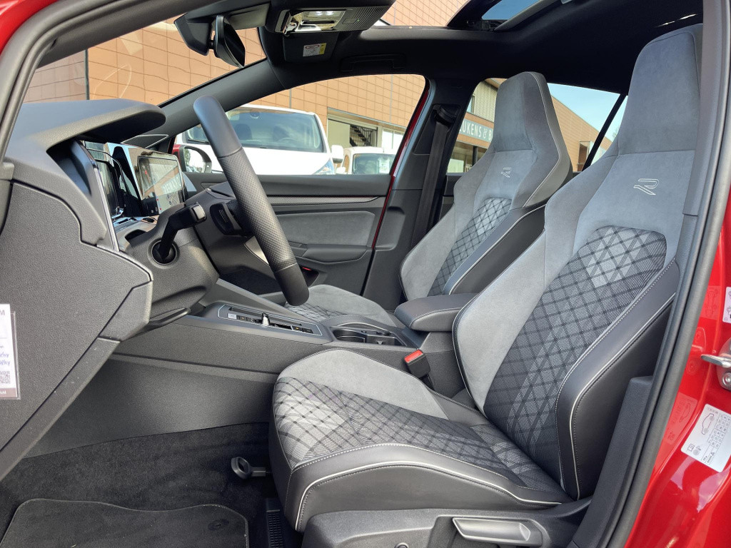 Volkswagen Golf 1.5 etsi r-line | panoramadak | harman/kardon | sportstoele