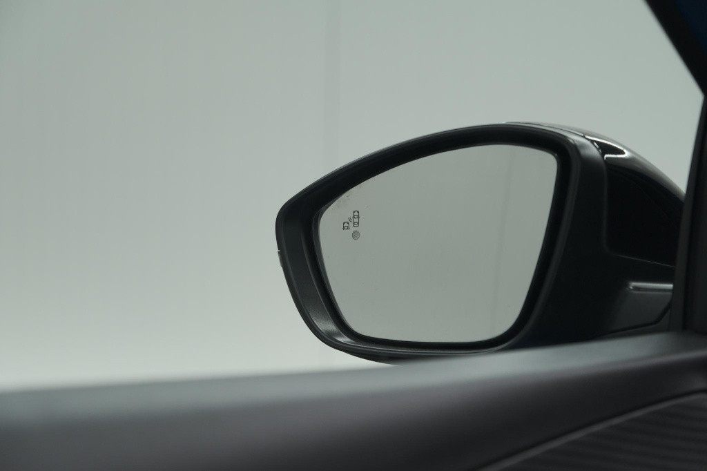Peugeot 208 ev gt pack 50 kwh | 3 fase | camera | panoramadak | dodehoekdet