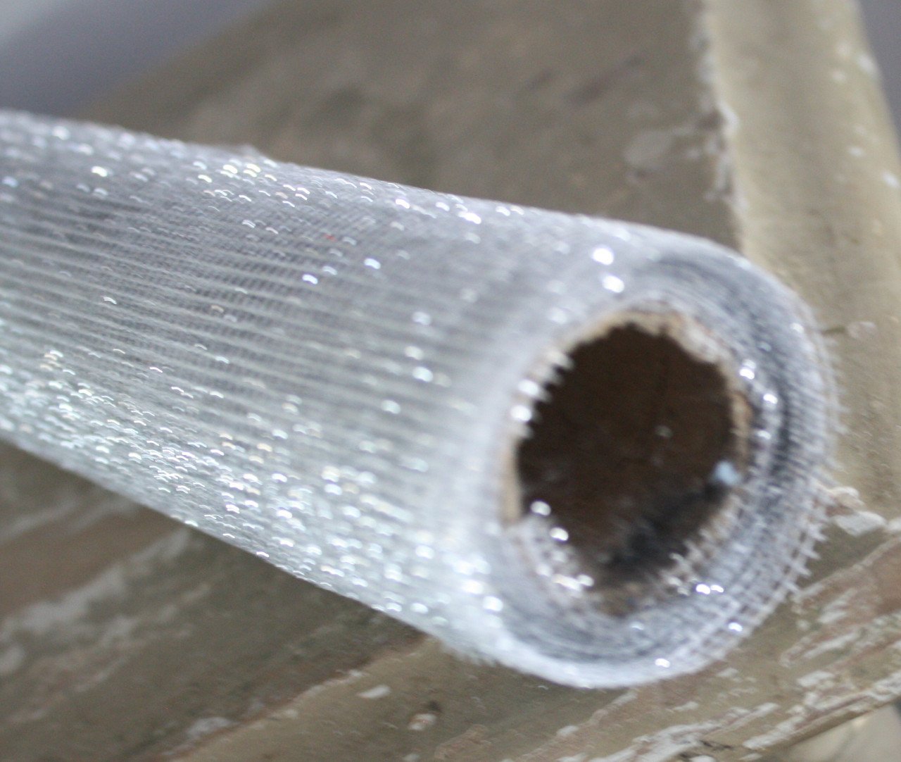 Zilverglitter tafelloper of kinipbaar