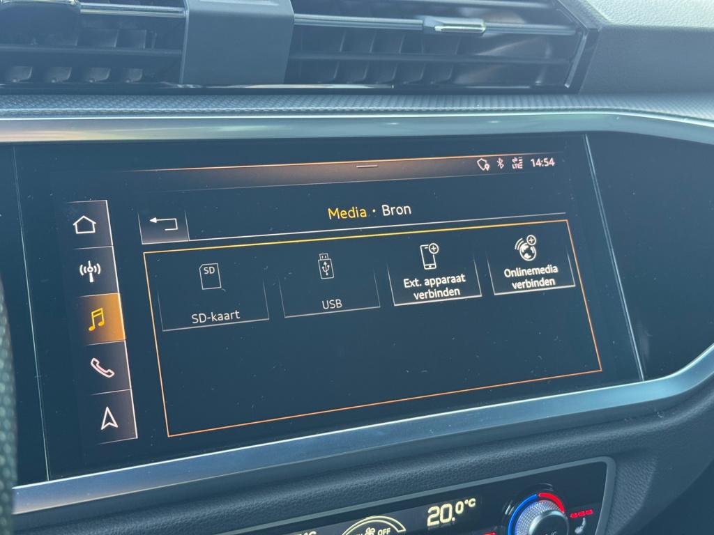 Audi Q3 sportback 35 tfsi s-line 3x * matrix led * black pack * stoelverwar