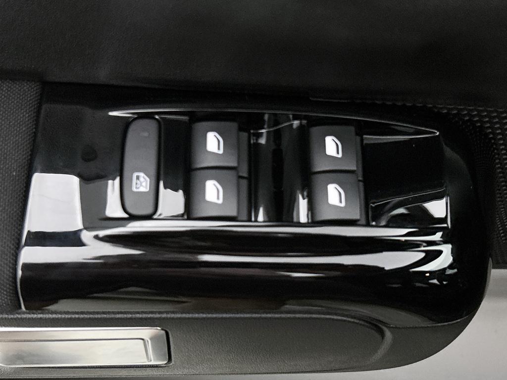 Citroen C3 110pk automaat shine | rijklaar | keyless entry | camera | clima