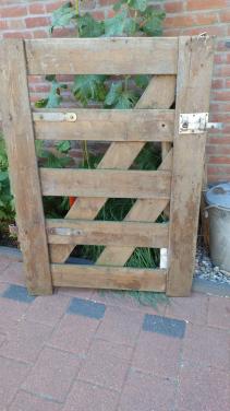 Houten tuindeur/poortje, half hoog model