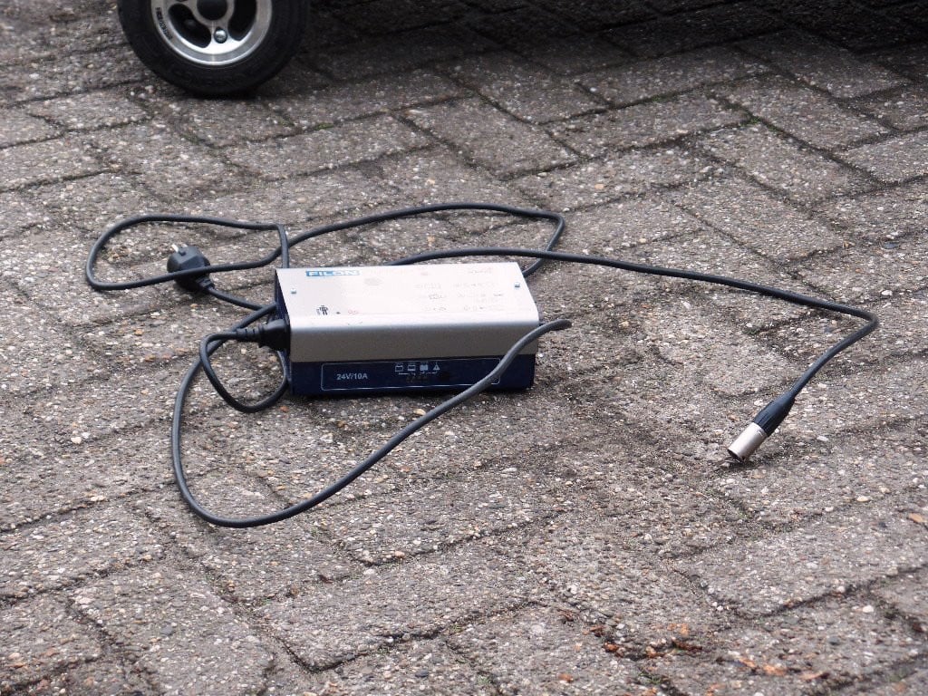 Quingotoura scootmobiel 2 met 5 wielen, achteruitrij camera, zeer wendbaar