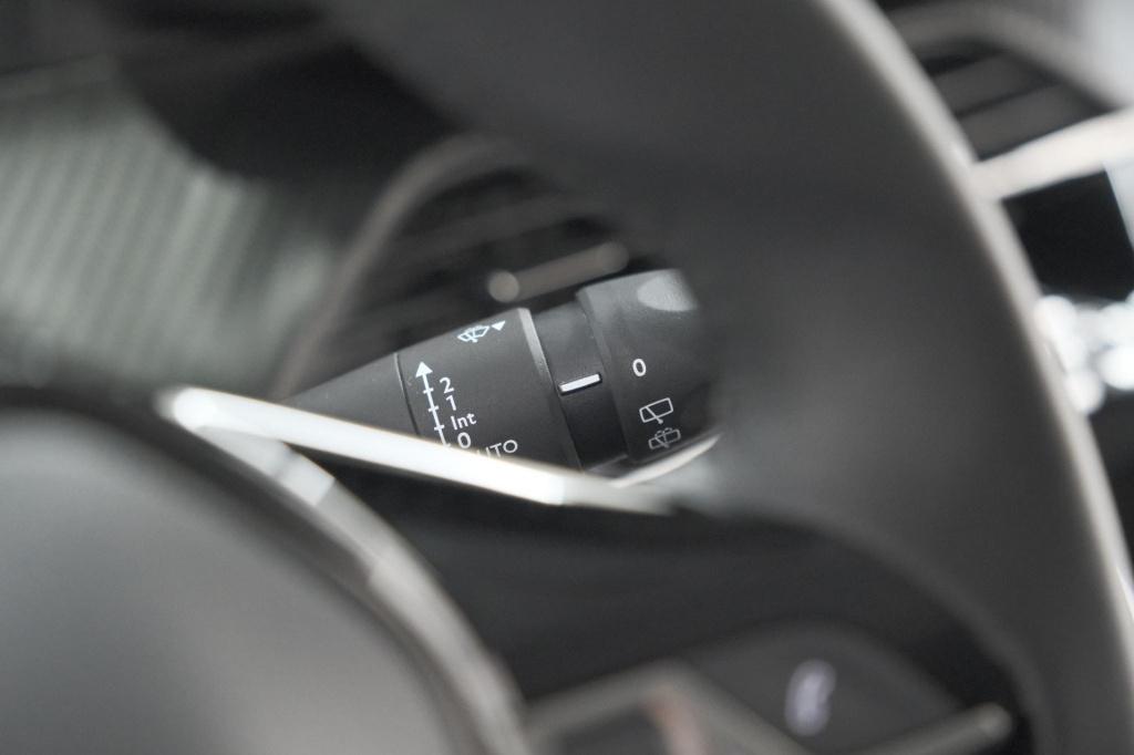 Peugeot 208 puretech 100 allure | gris selenium | apple carplay | parkeerse