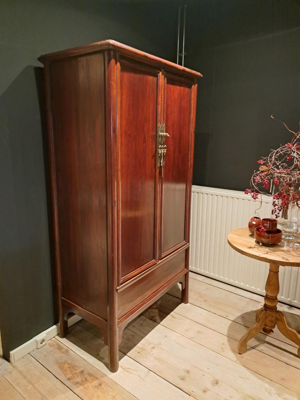 MOET WEG !!  Div. meubelen uit leegverkoop !!  ZIE ADVERTENTIE