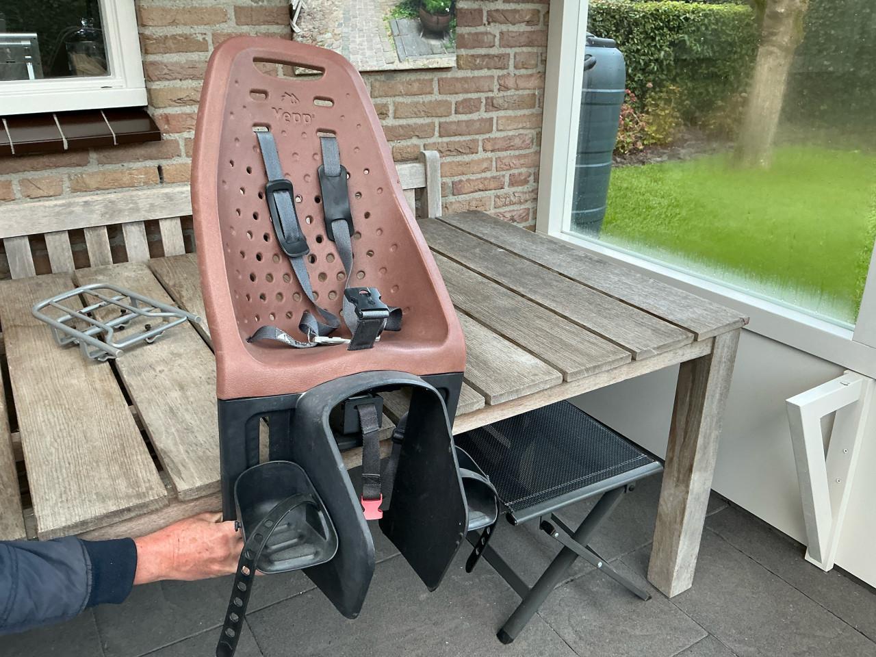 Yepp fietsstoeltje achter bruin