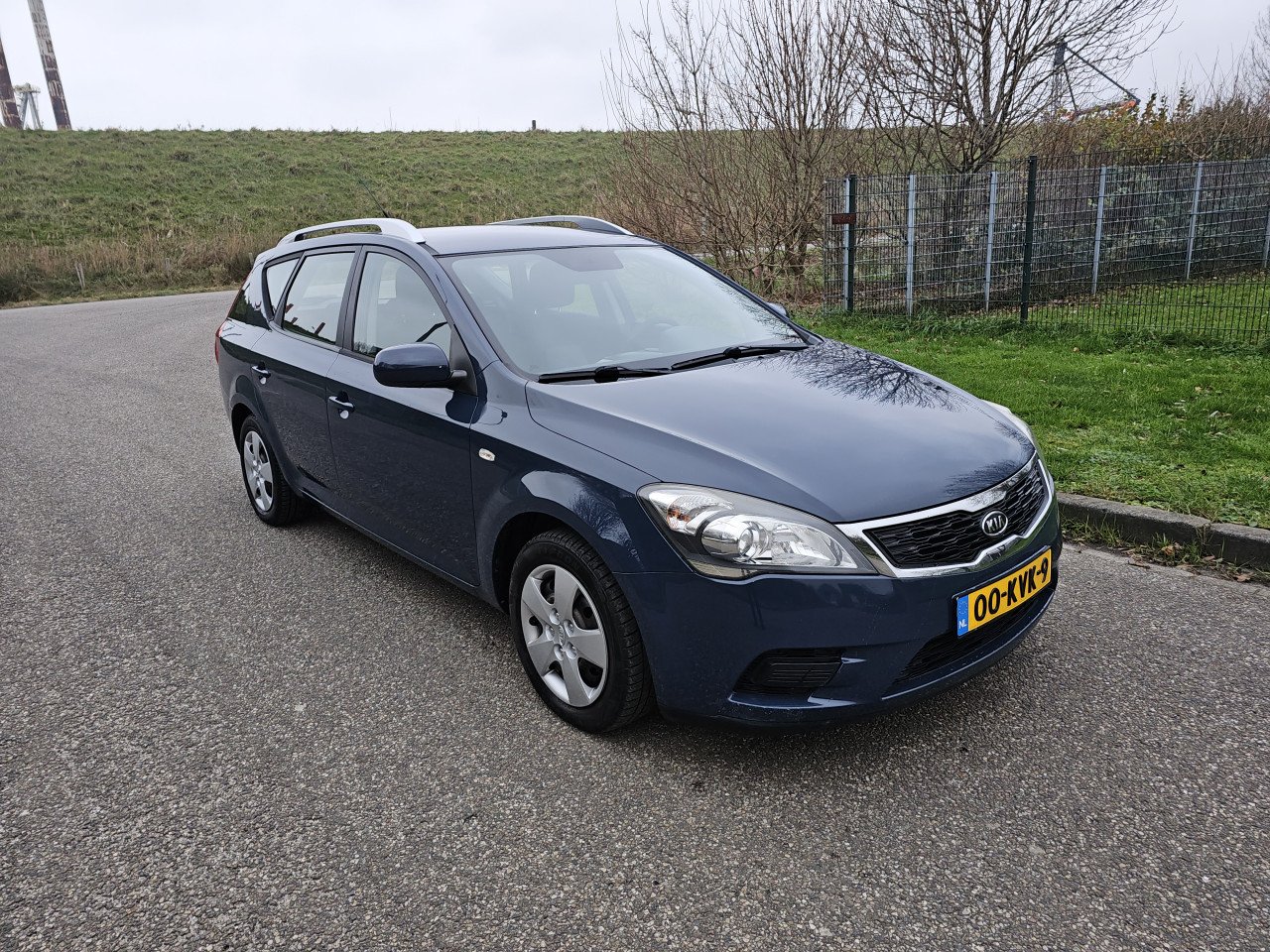 Kia cee'd 1.4 CVVT X-tra Airco! In Zeer Goede Staat!