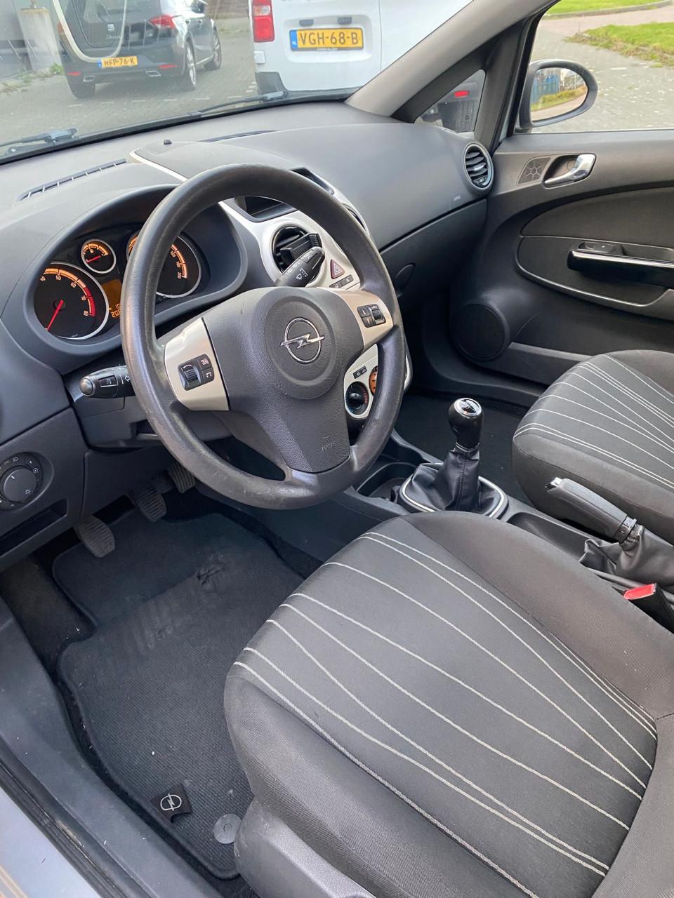 Opel Corsa 1.2 16V 5D WR 2007 Grijs | NAP | NIEUWE APK!