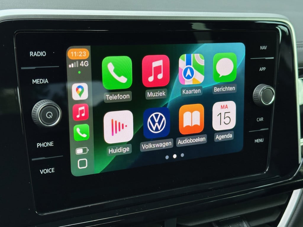 Volkswagen T-roc 1.5 tsi 150pk dsg r-line | camera | keyless | elek. achter