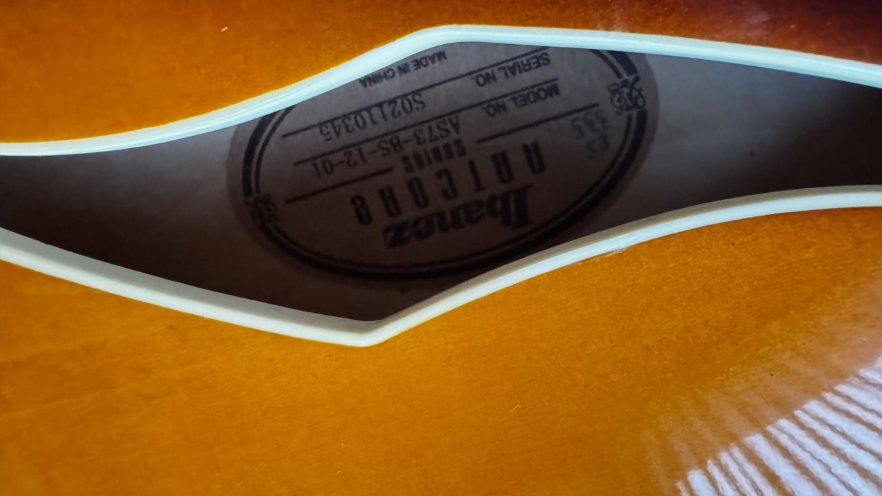 Ibanez Articore model Gibson 335
