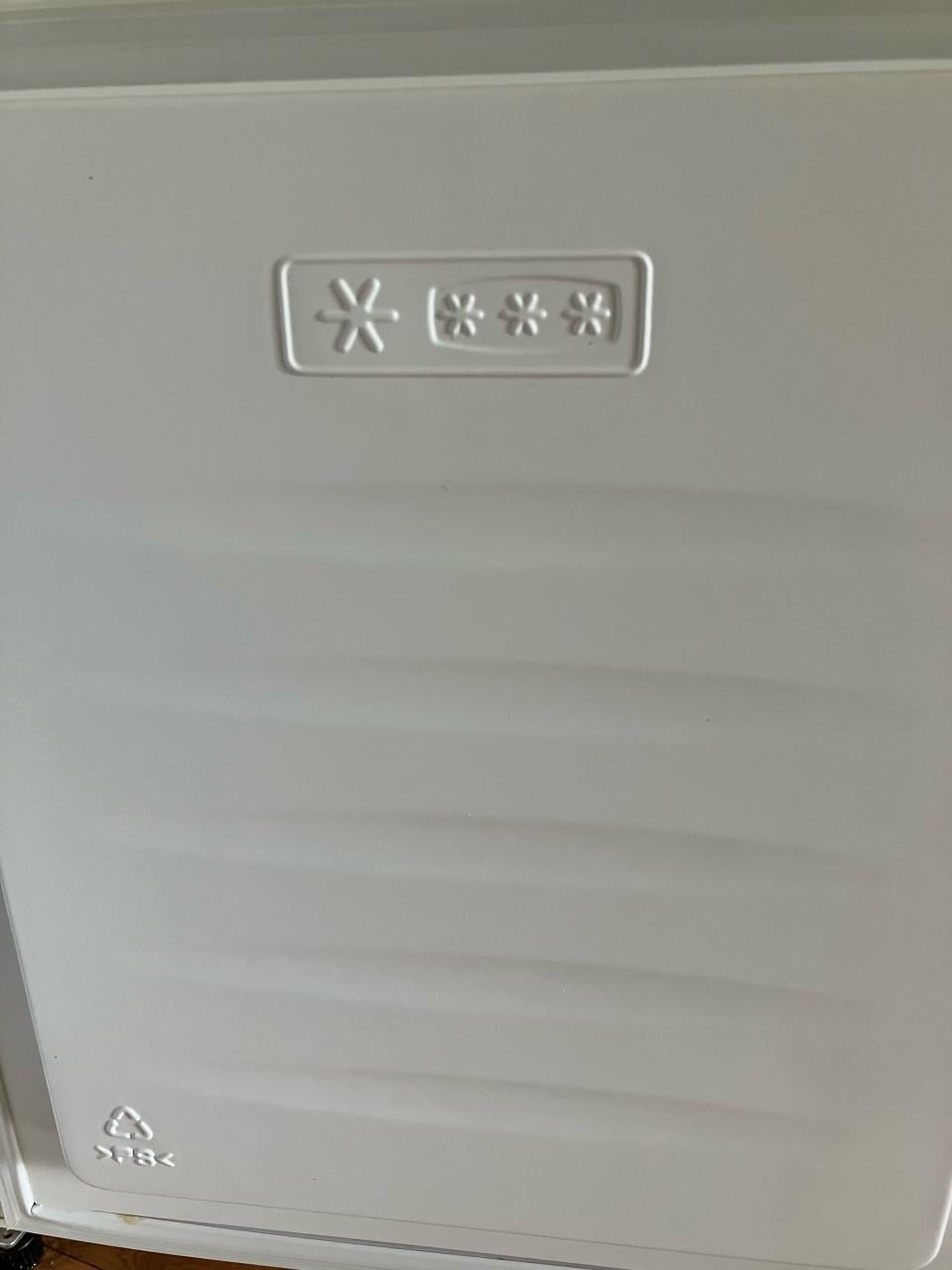 Zanussi koelkast met 2 vrieslades (geen koeriersdienst)