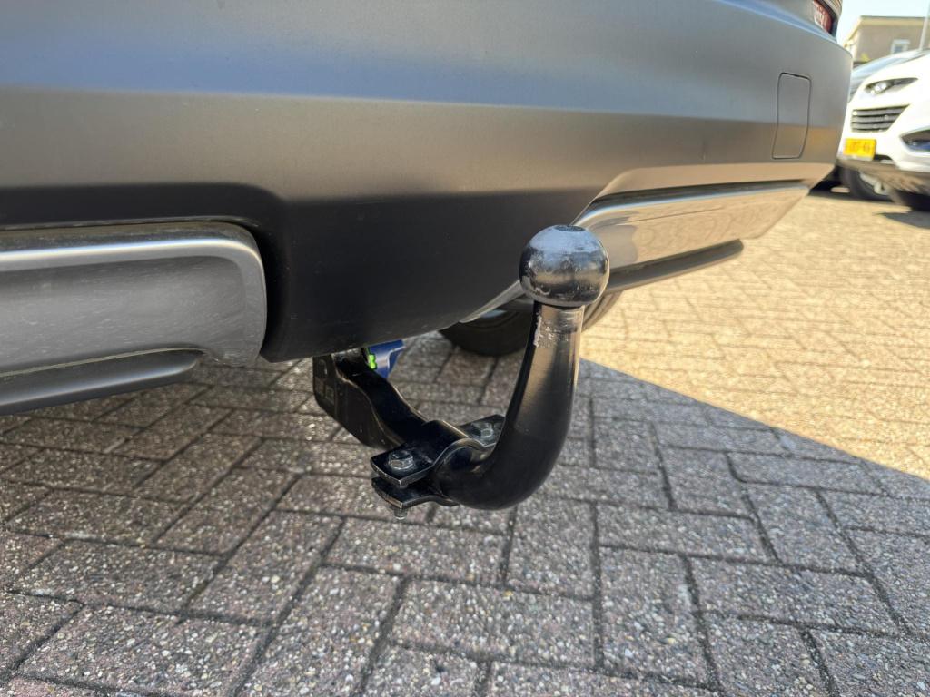 Nissan Qashqai 1.6 tekna + nl-auto, 1e eigenaar + nieuwstaat! incl. trekhaa