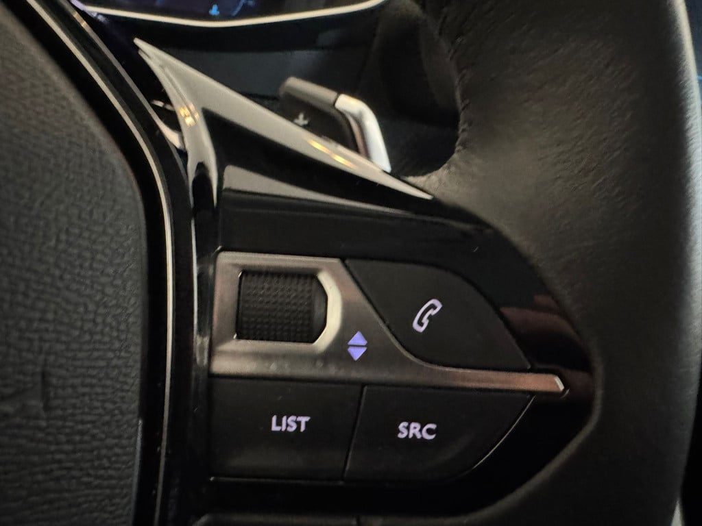 Peugeot 2008 1.2 puretech allure pack