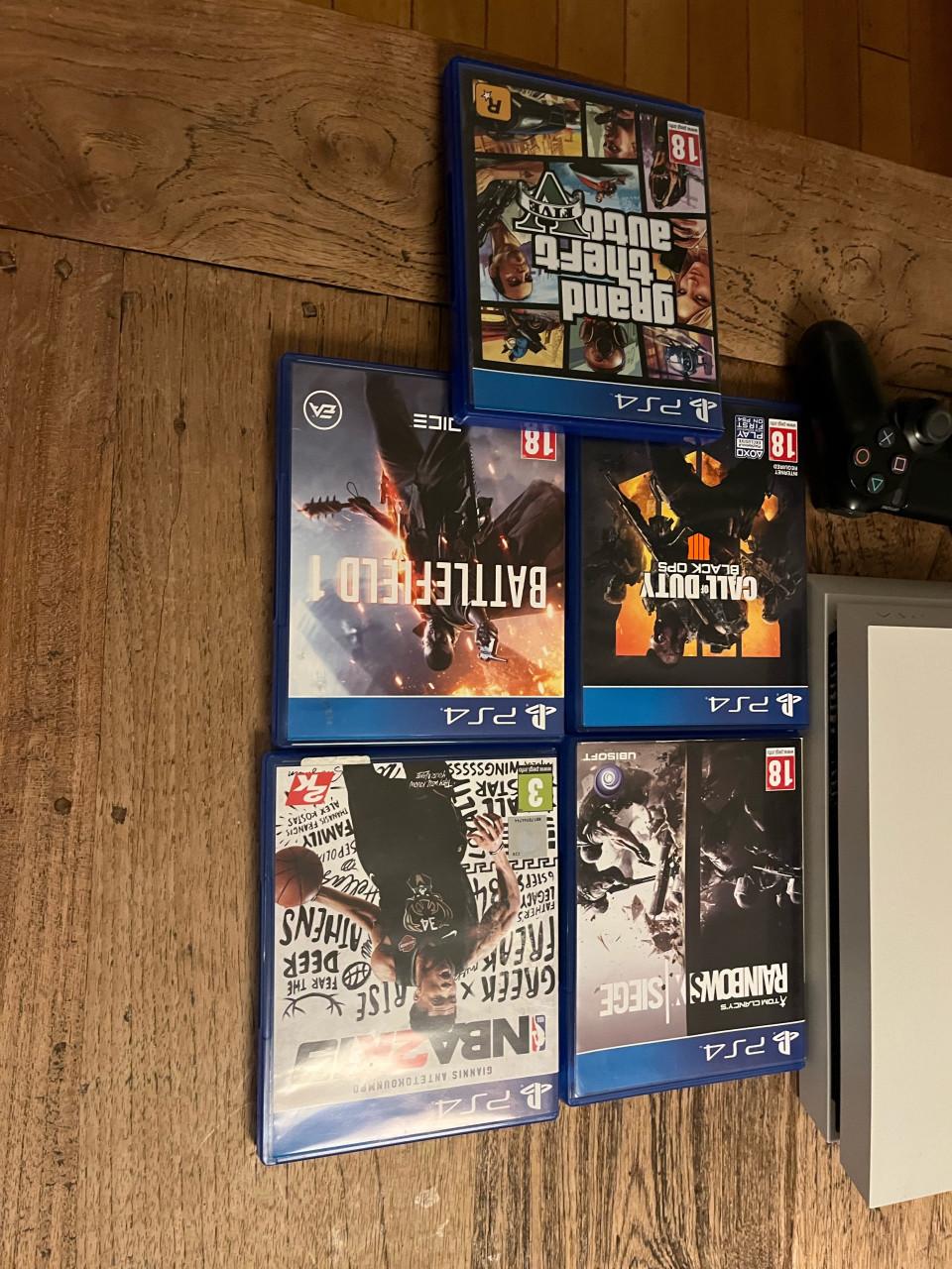 PS4 incl 2 Controlers en 5 Games