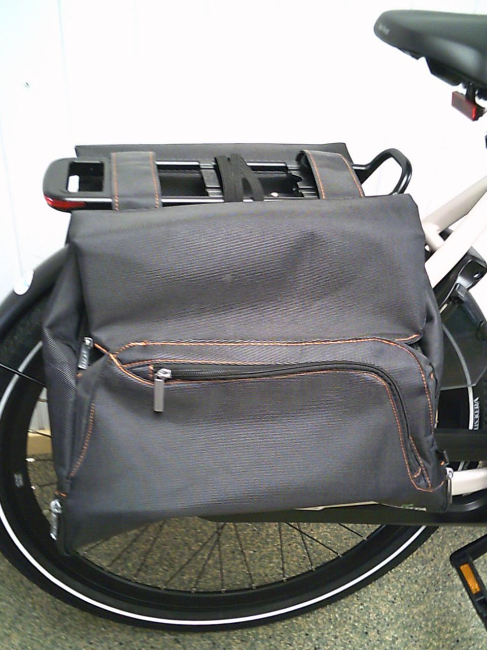 Nieuwe Tas 25,00