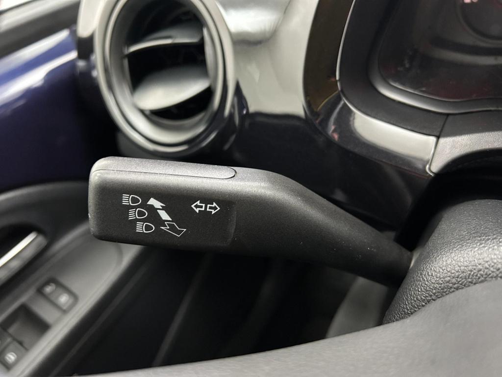 Volkswagen UP! occasion 1.0 move up! bluemotion | blauw | tweedehands volks